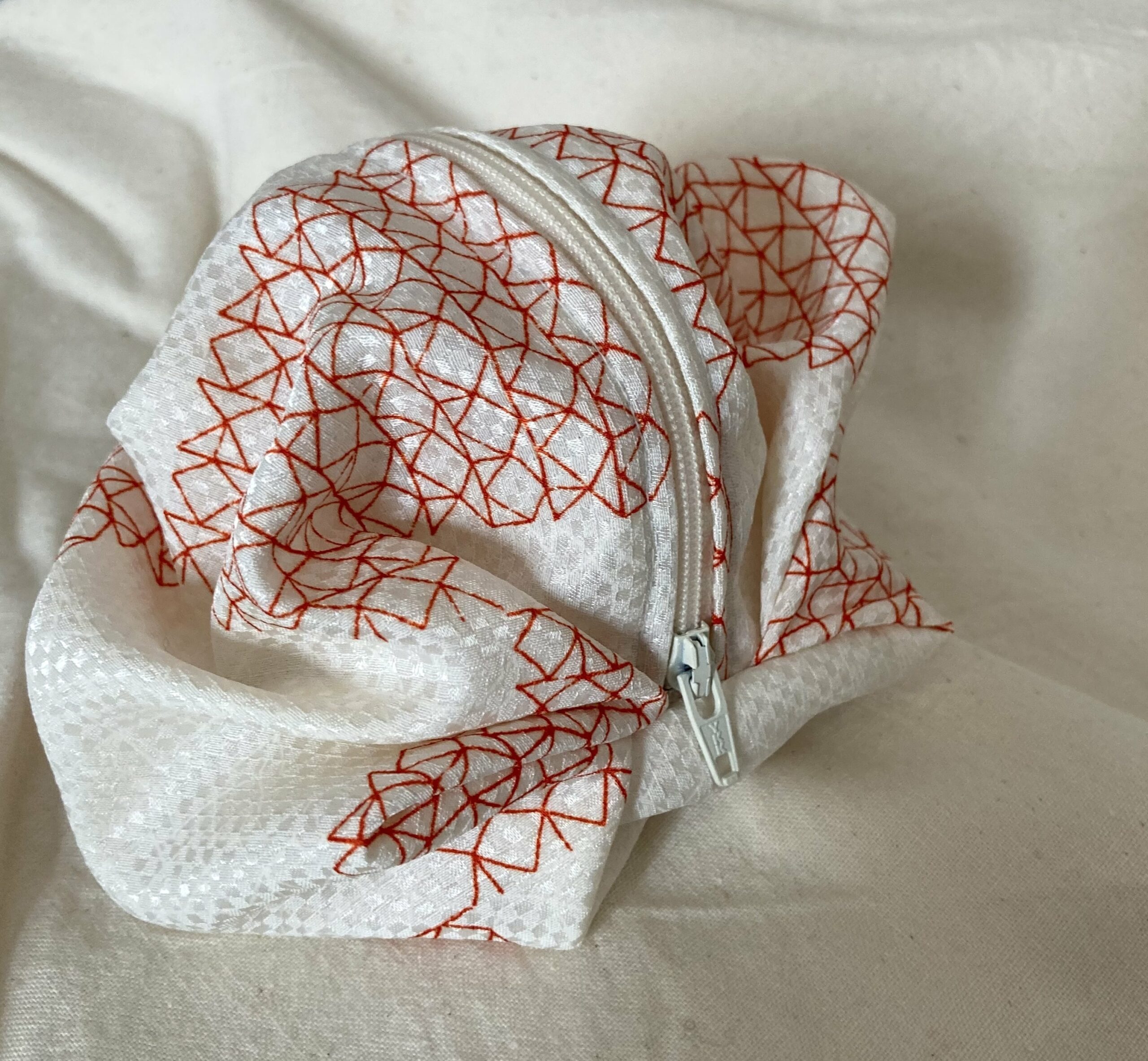 Pochette KIMONO JAPONAIS VINTAGE - Tissés de blancs, traits orangés et fils or argent